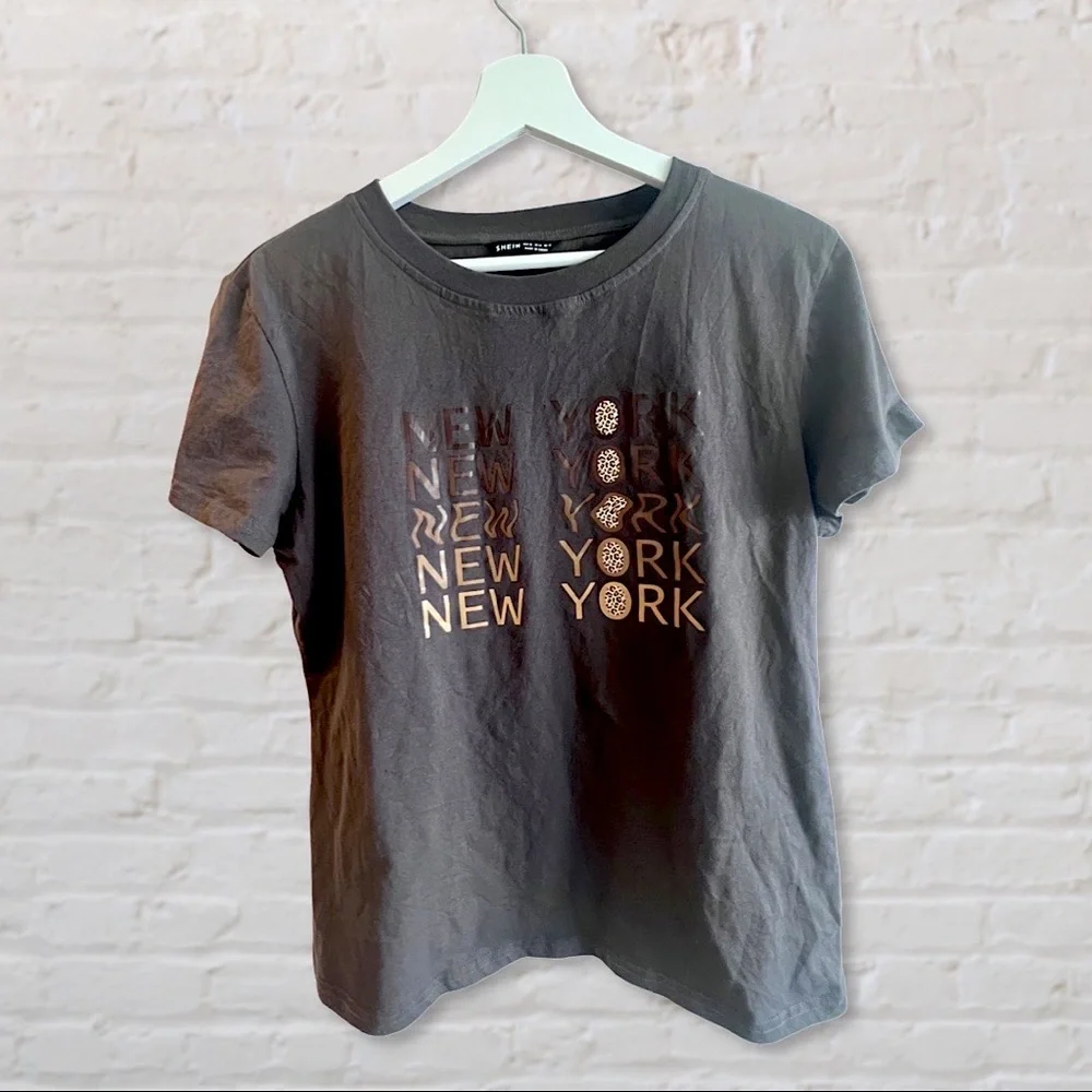 🆕 Leopard Lettered Tee - Gray, XL - Picture 2 of 4